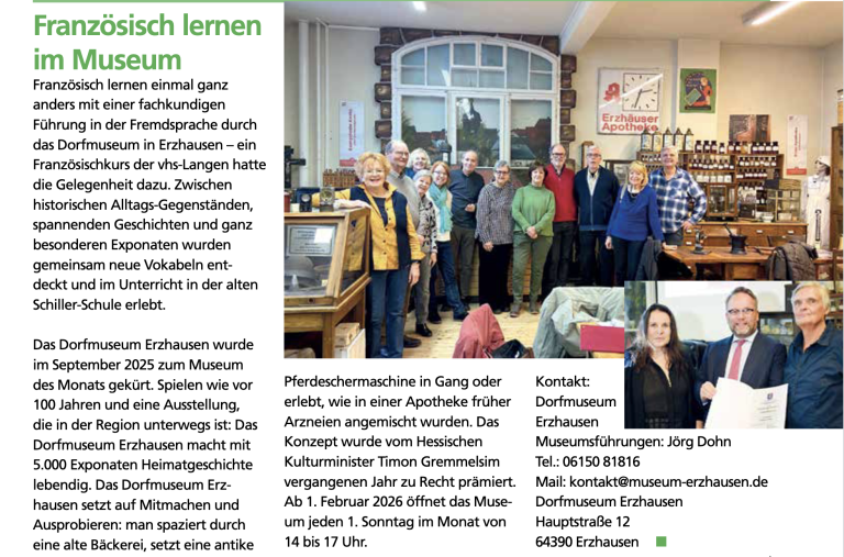 Französisch lernen im Museum Gruppenfoto vom VHS Französisch Sprachkurs im Dorfmuseum Erzhausen