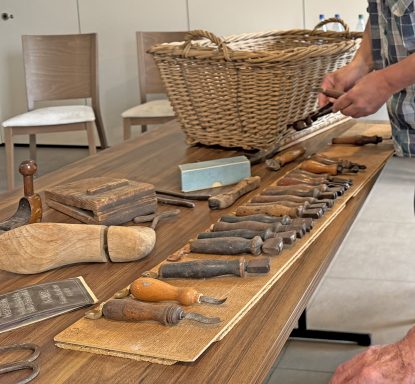 Dorfmuseum unterwegs – Wenn die Schumacher Werkstatt ins Museum kommt!