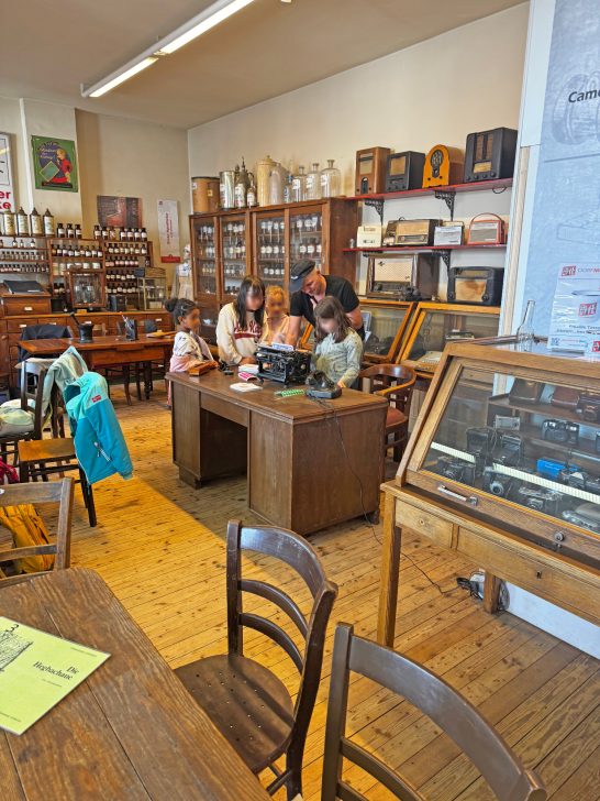 Ferienbetreuung der KiTa Waldkolonie zu Gast im Dorfmuseum Erzhausen